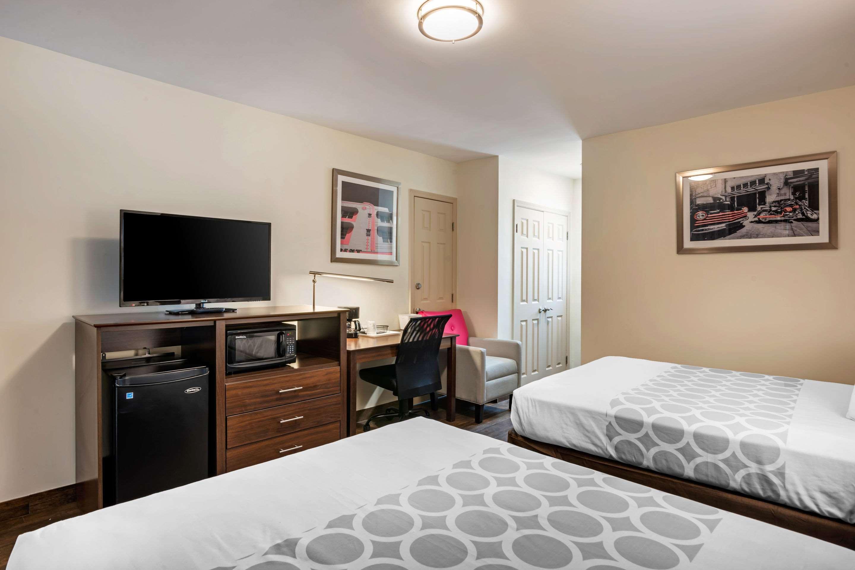 Downtown Hollywood Gardens Inn & Suites Εξωτερικό φωτογραφία