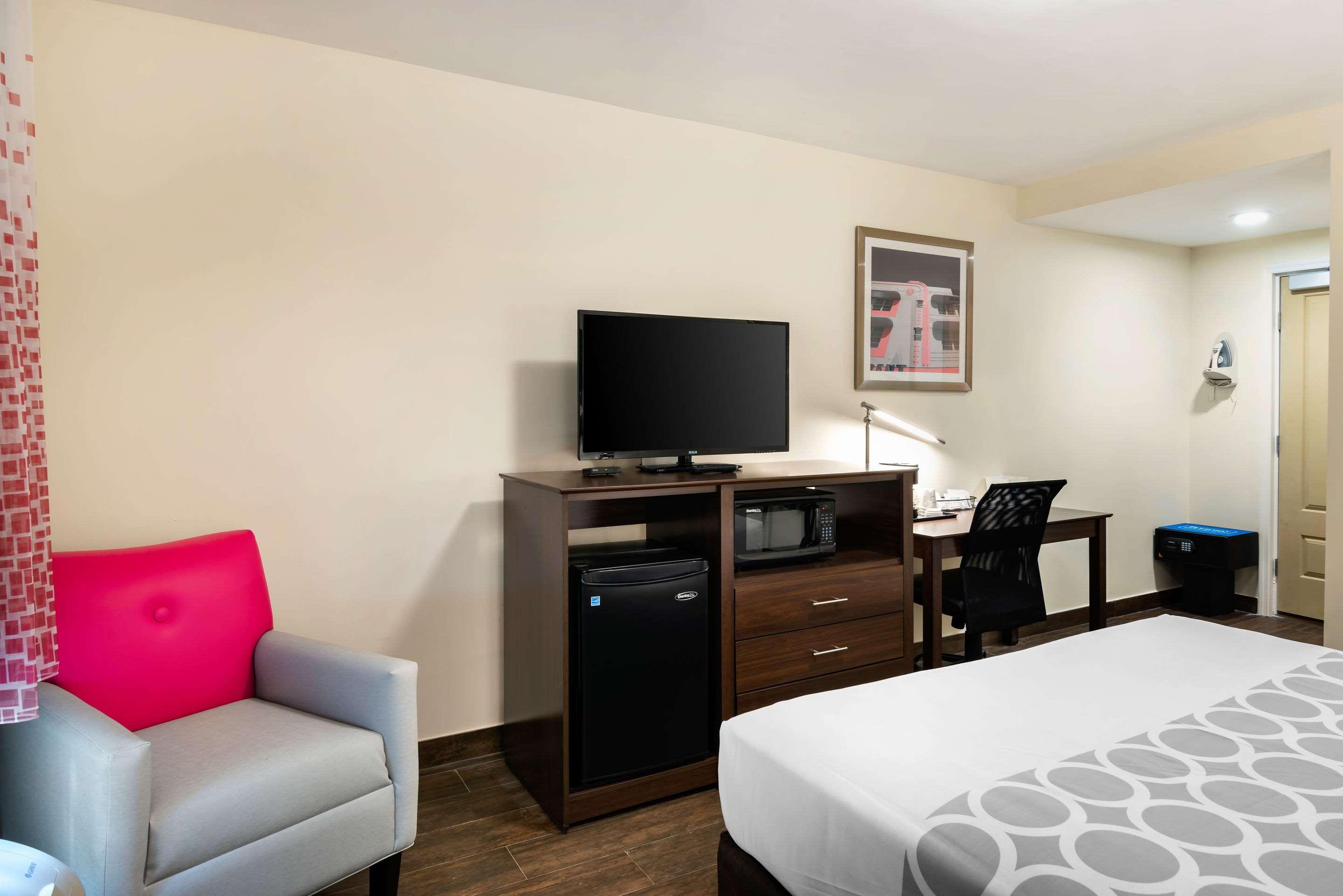 Downtown Hollywood Gardens Inn & Suites Εξωτερικό φωτογραφία