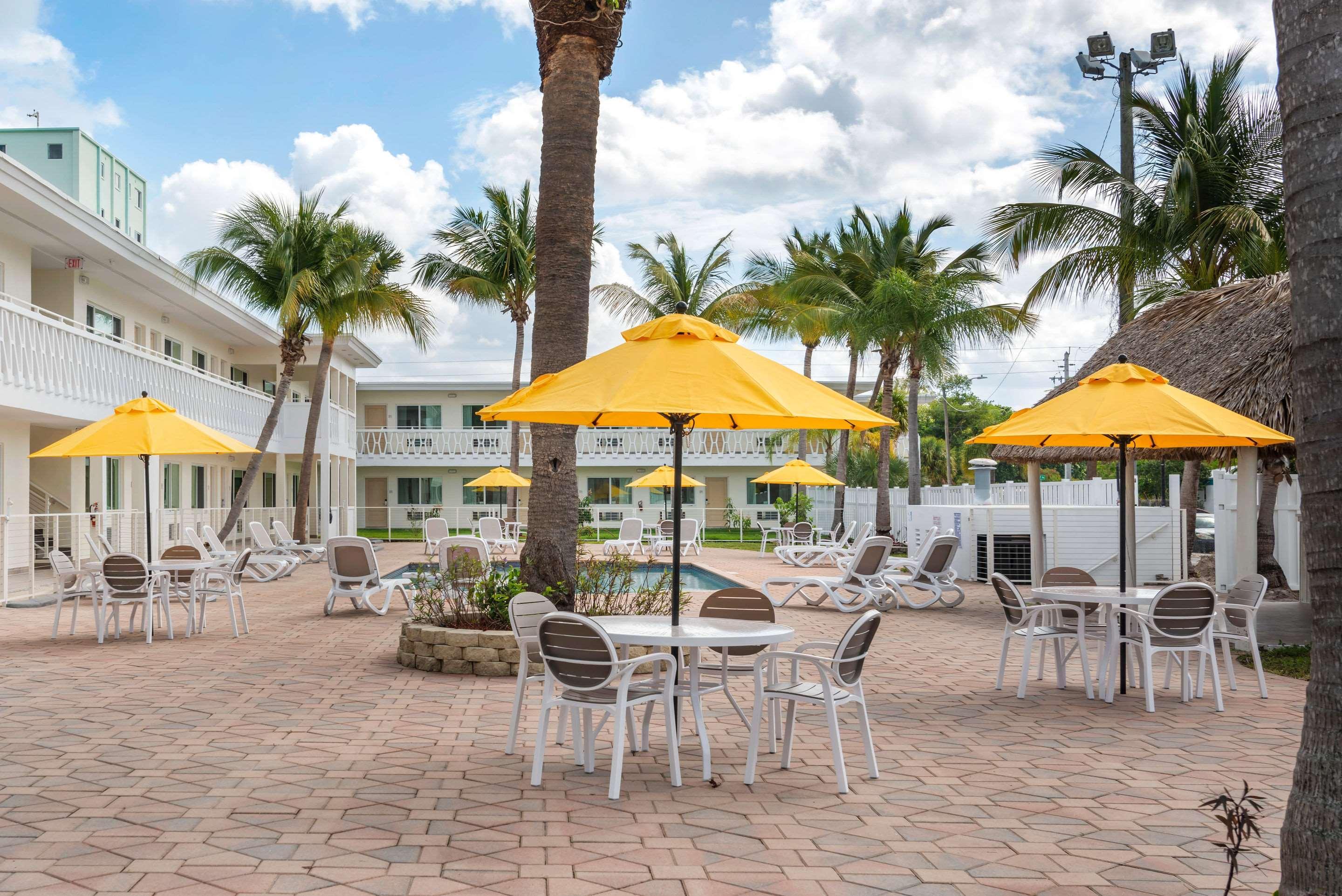 Downtown Hollywood Gardens Inn & Suites Εξωτερικό φωτογραφία