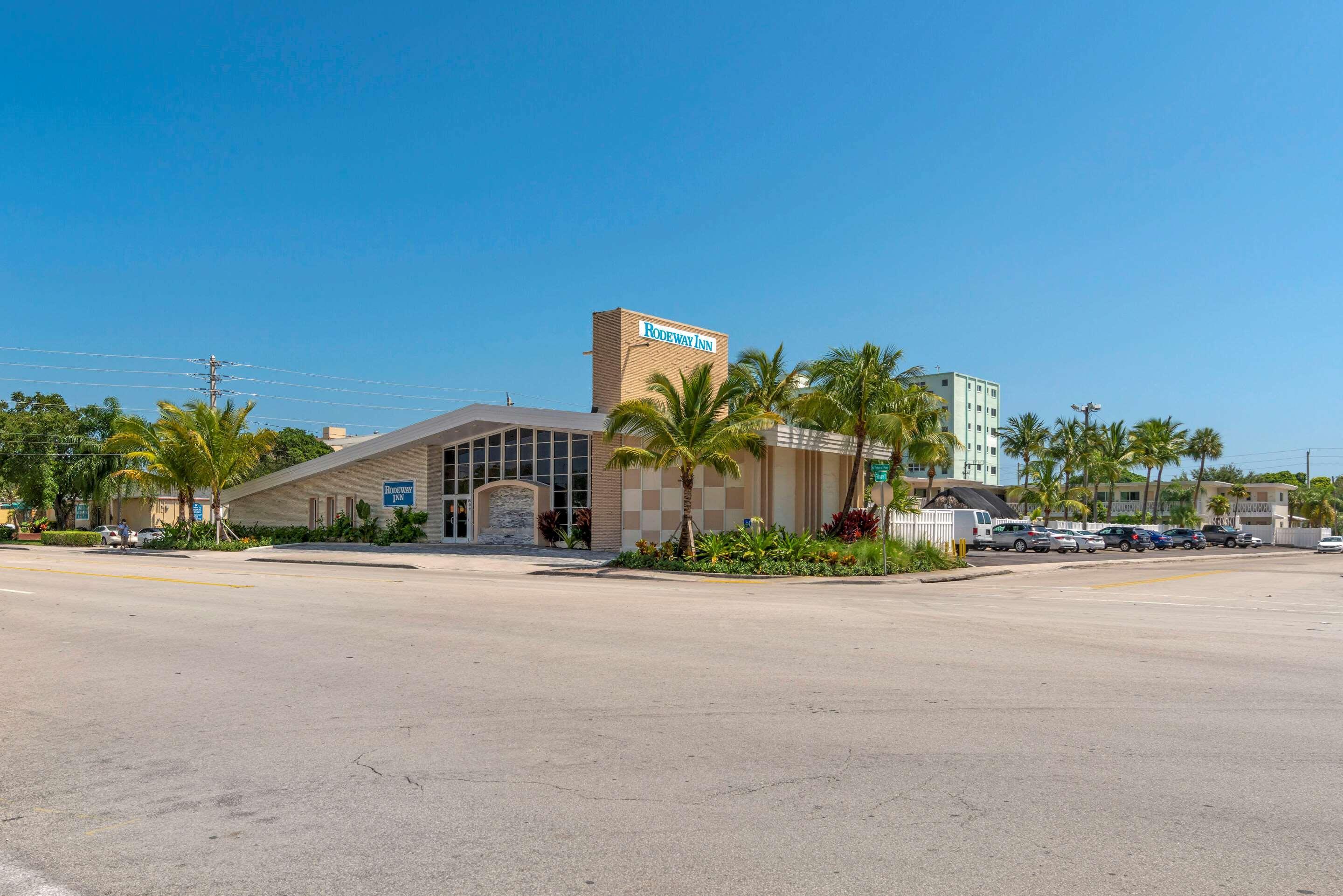 Downtown Hollywood Gardens Inn & Suites Εξωτερικό φωτογραφία