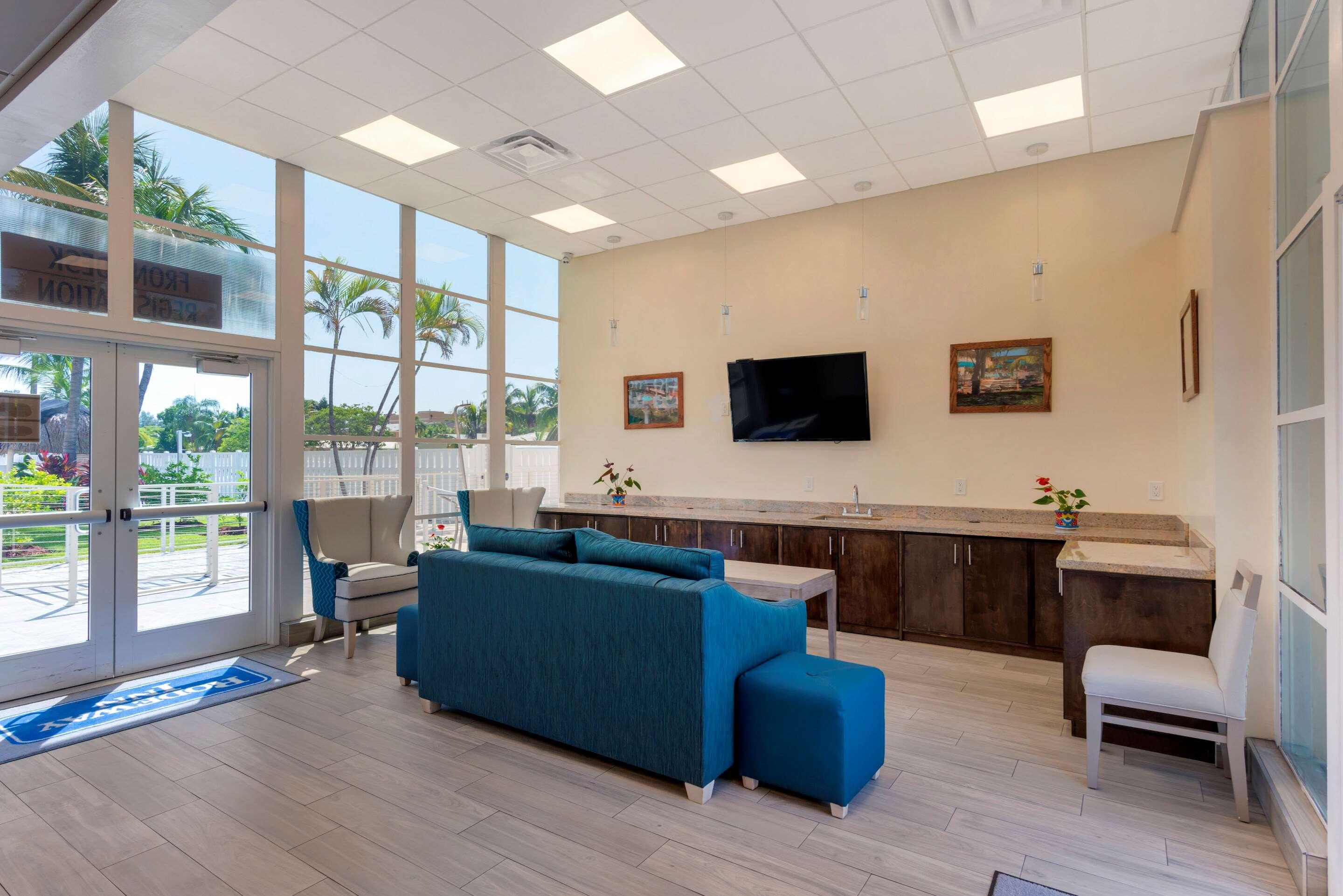 Downtown Hollywood Gardens Inn & Suites Εξωτερικό φωτογραφία