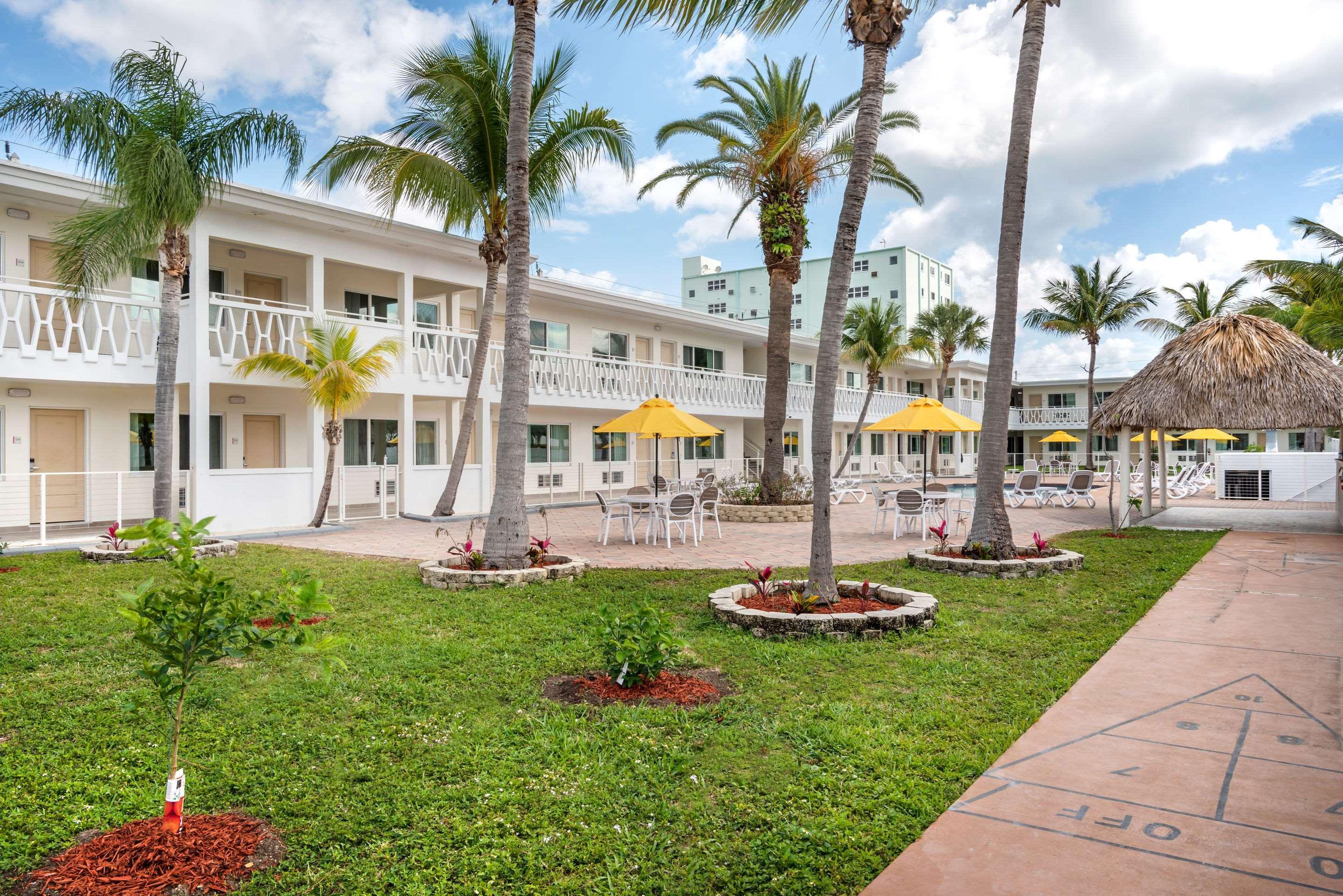 Downtown Hollywood Gardens Inn & Suites Εξωτερικό φωτογραφία