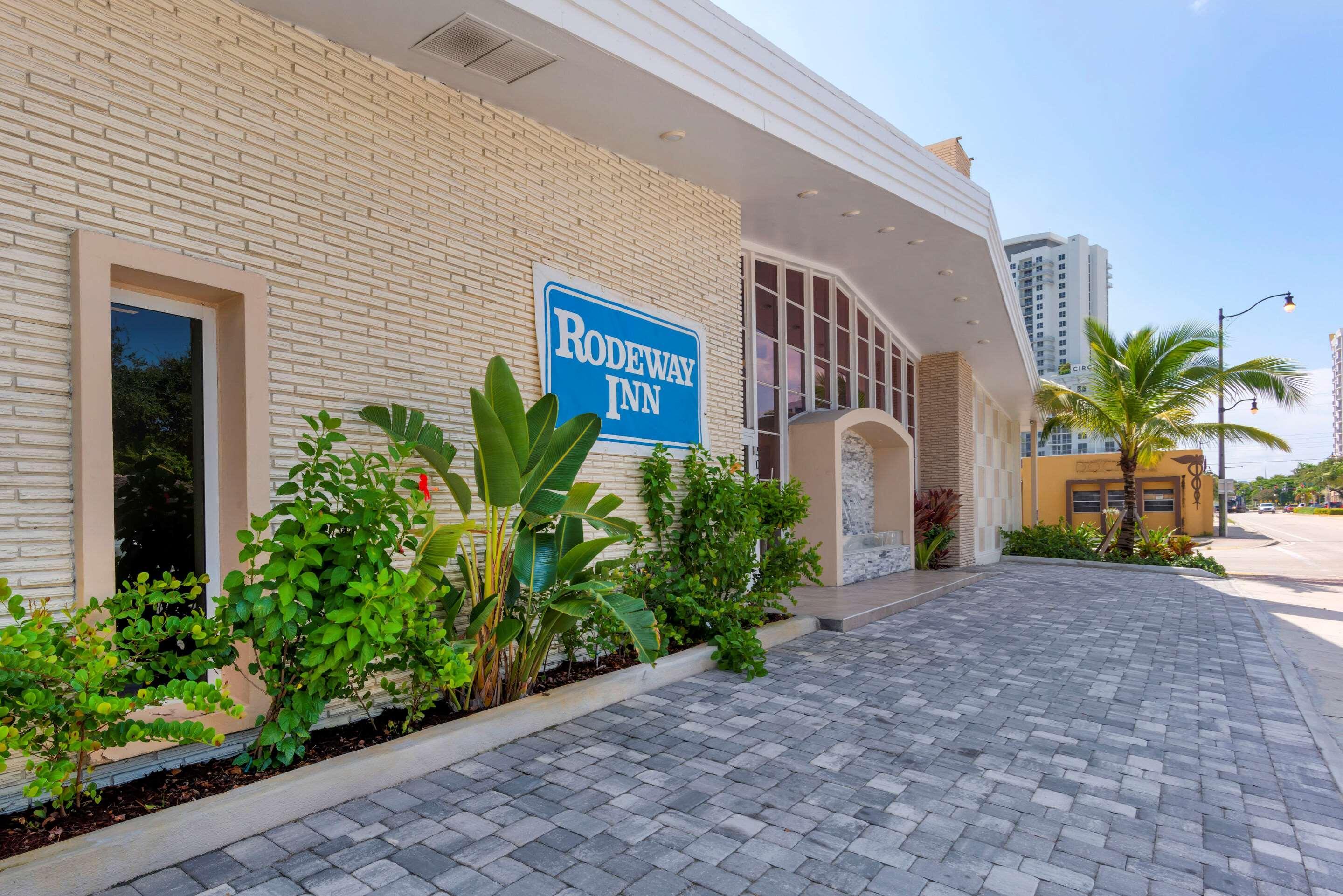 Downtown Hollywood Gardens Inn & Suites Εξωτερικό φωτογραφία