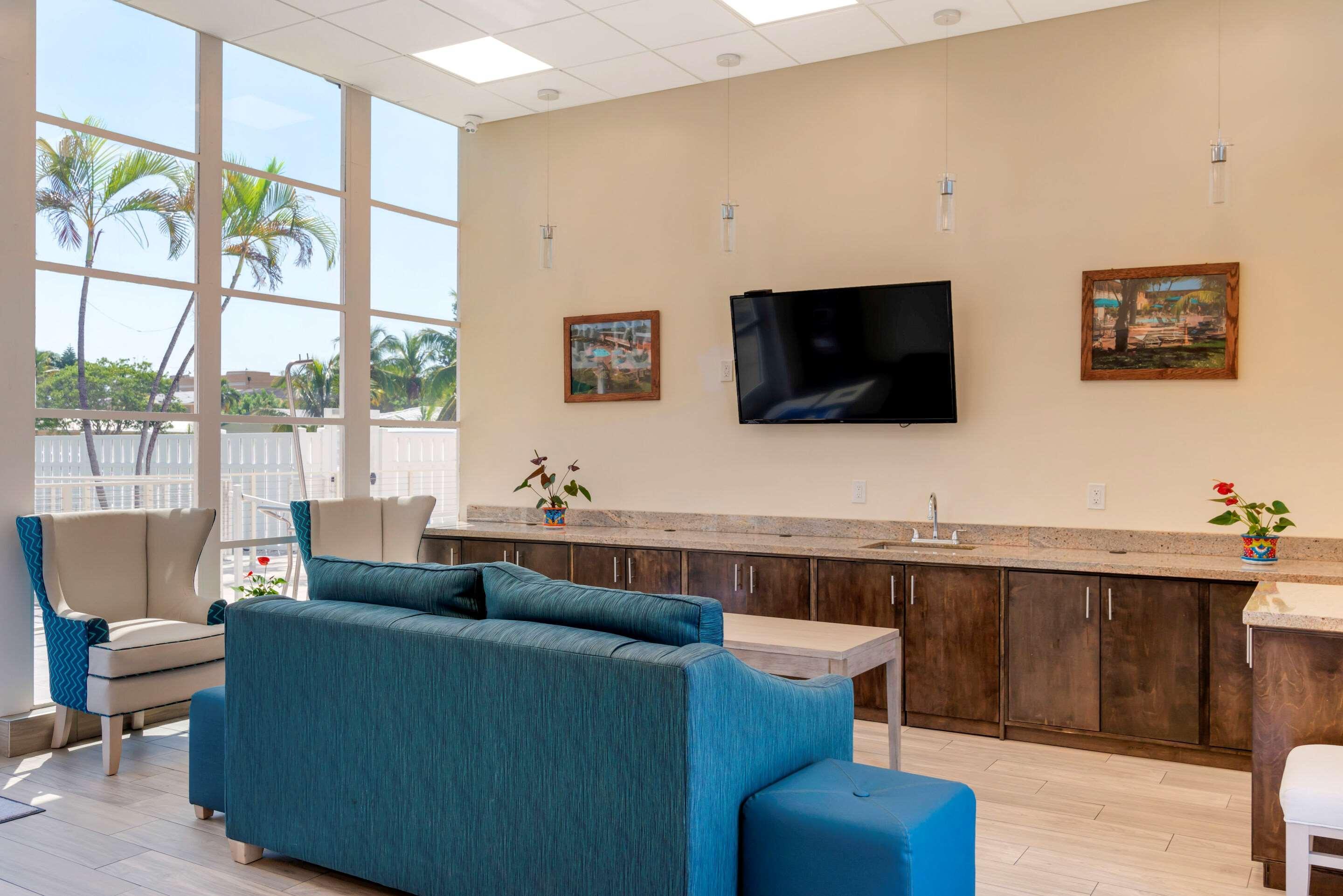 Downtown Hollywood Gardens Inn & Suites Εξωτερικό φωτογραφία