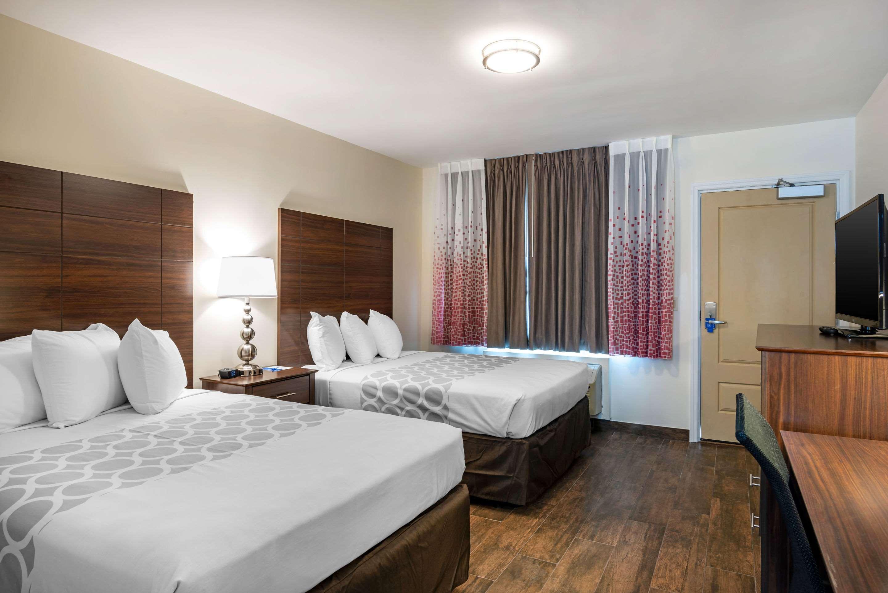 Downtown Hollywood Gardens Inn & Suites Εξωτερικό φωτογραφία