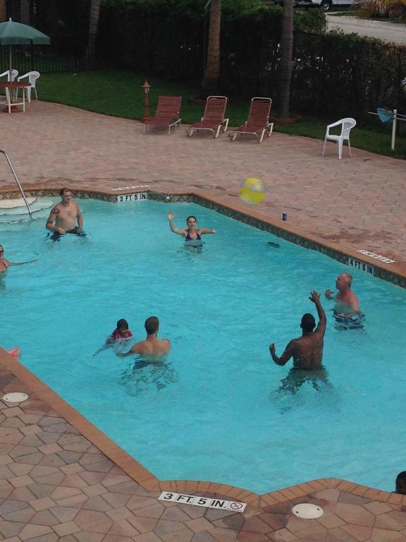 Downtown Hollywood Gardens Inn & Suites Εξωτερικό φωτογραφία